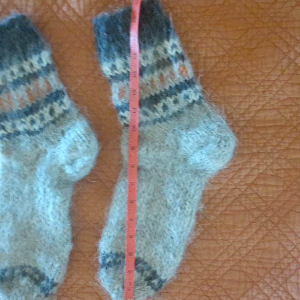 Handmade Wool Socks - Picture 3 of 8
